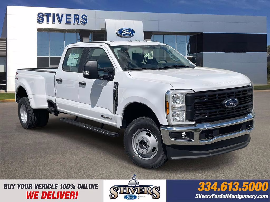 2026 Oxford White Ford Super Duty F-350 DRW XL 4X4 Truck