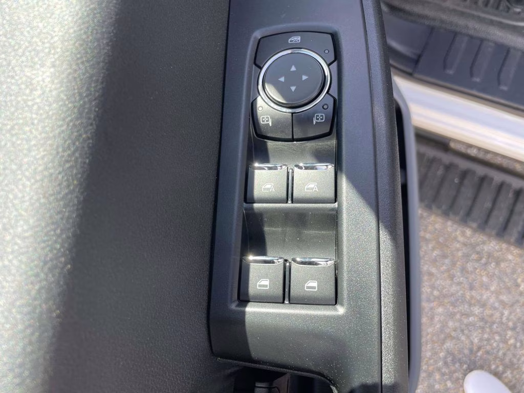 2026 Oxford White Ford Super Duty F-350 DRW XL 4X4 Truck