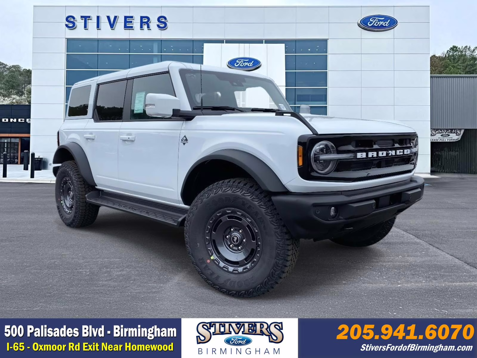2026 Oxford White Ford Bronco Outer Banks 4X4 SUV