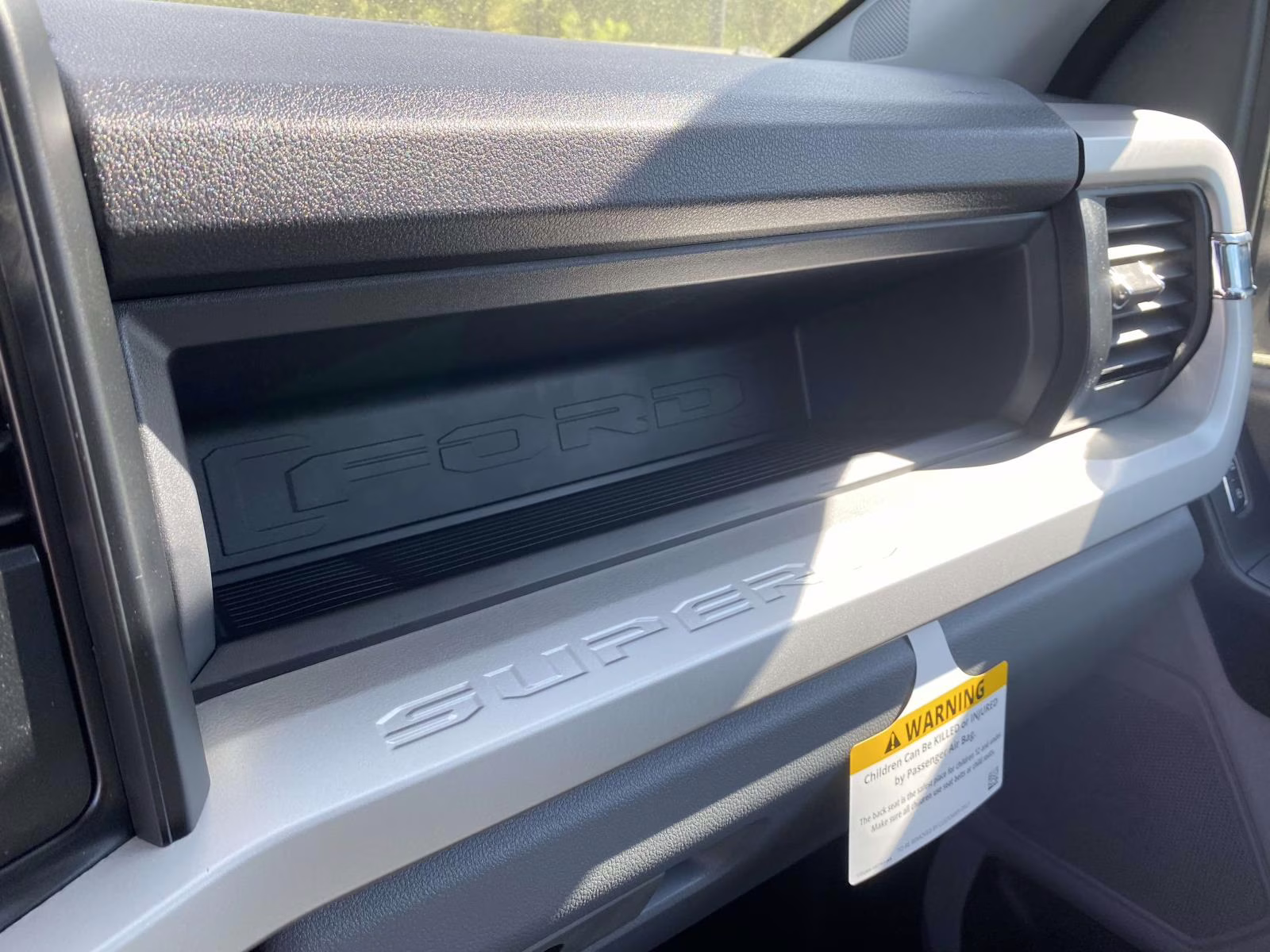 2026 Oxford White Ford Super Duty F-350 DRW XL 4X4 Truck