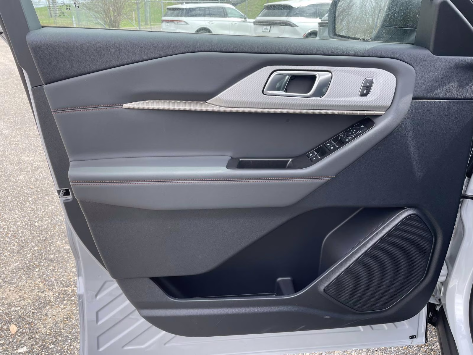 2026 Space White Metallic Ford Explorer Active RWD SUV