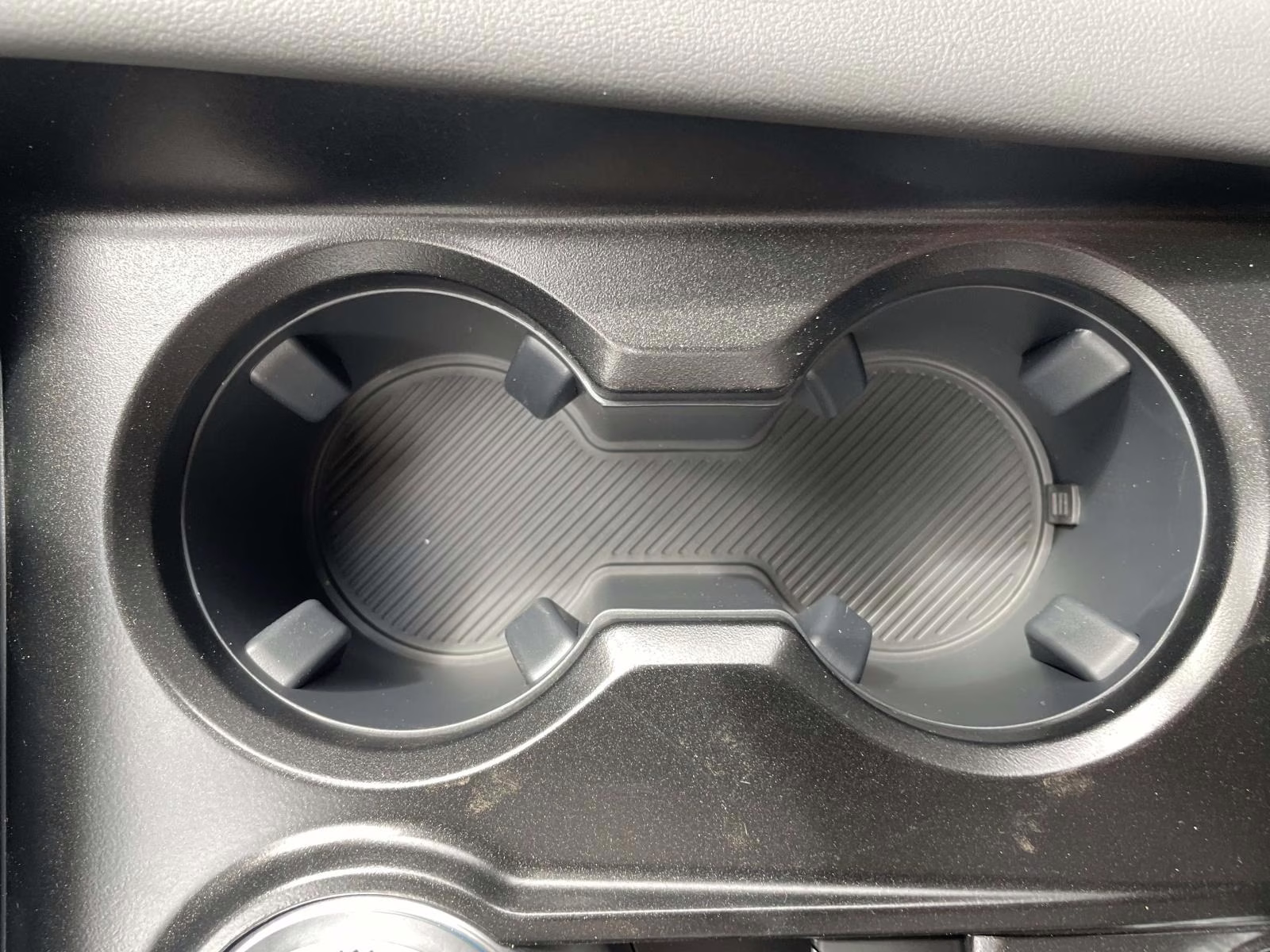 2026 Space White Metallic Ford Explorer Active RWD SUV