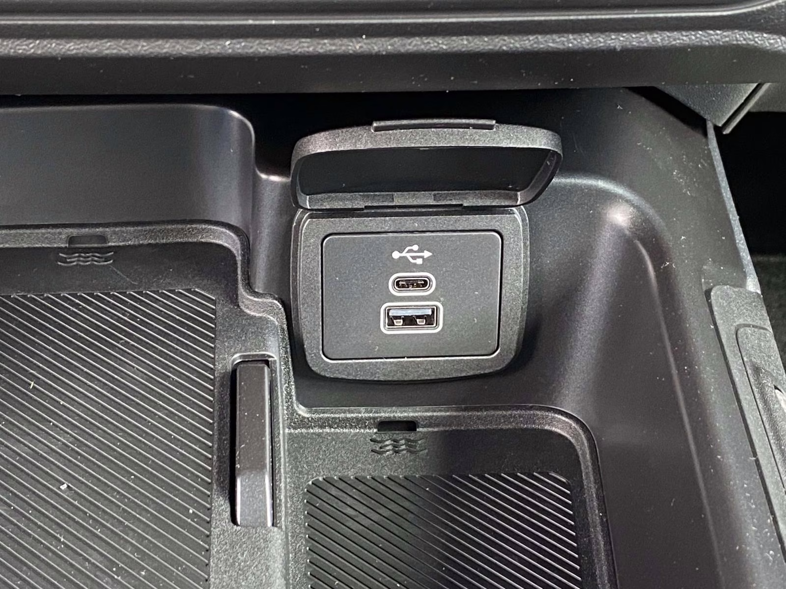 2026 Oxford White Ford Bronco Outer Banks 4X4 SUV