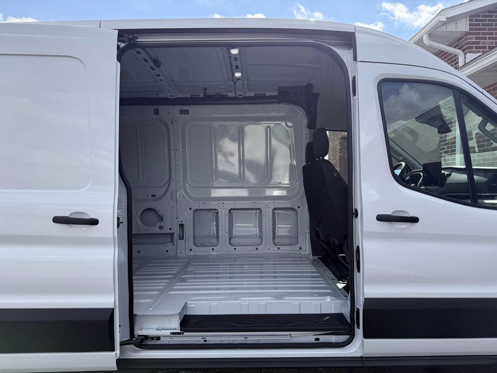 2026 Oxford White Ford Transit Cargo Van T-250 Med. Roof RWD Van
