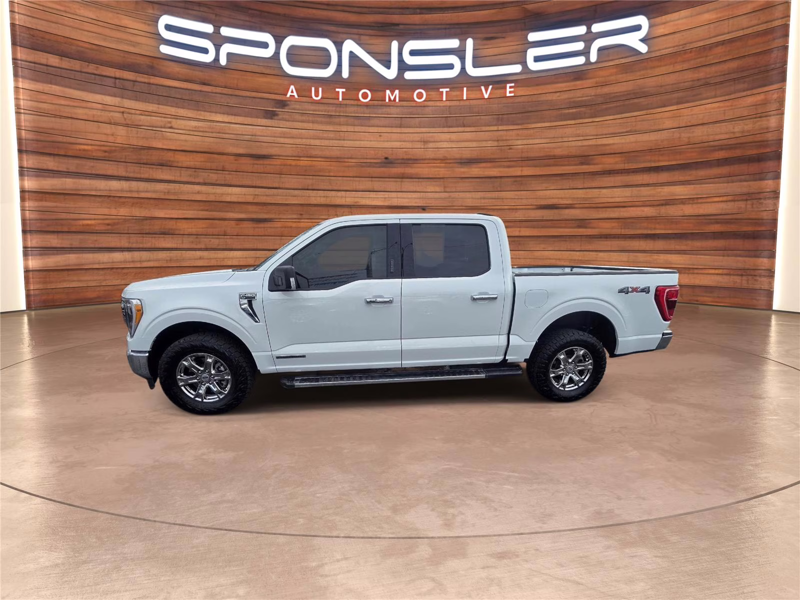 2023 Oxford White Ford F-150 XLT 4X4 Truck