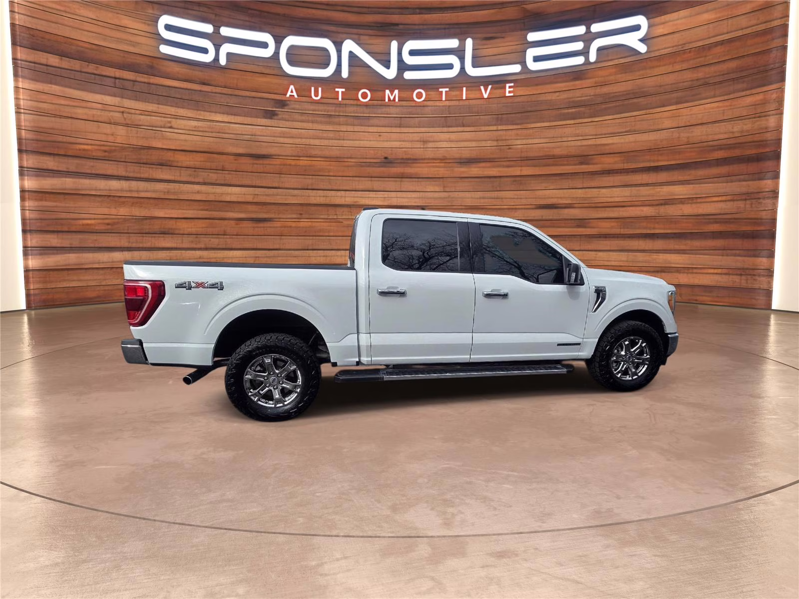 2023 Oxford White Ford F-150 XLT 4X4 Truck