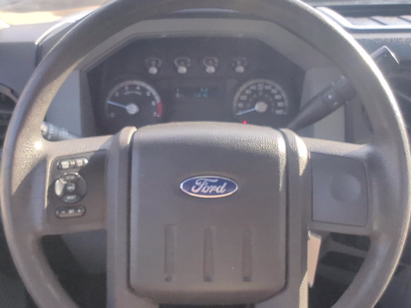 2016 Oxford White Ford Super Duty F-250 SRW XL RWD Truck