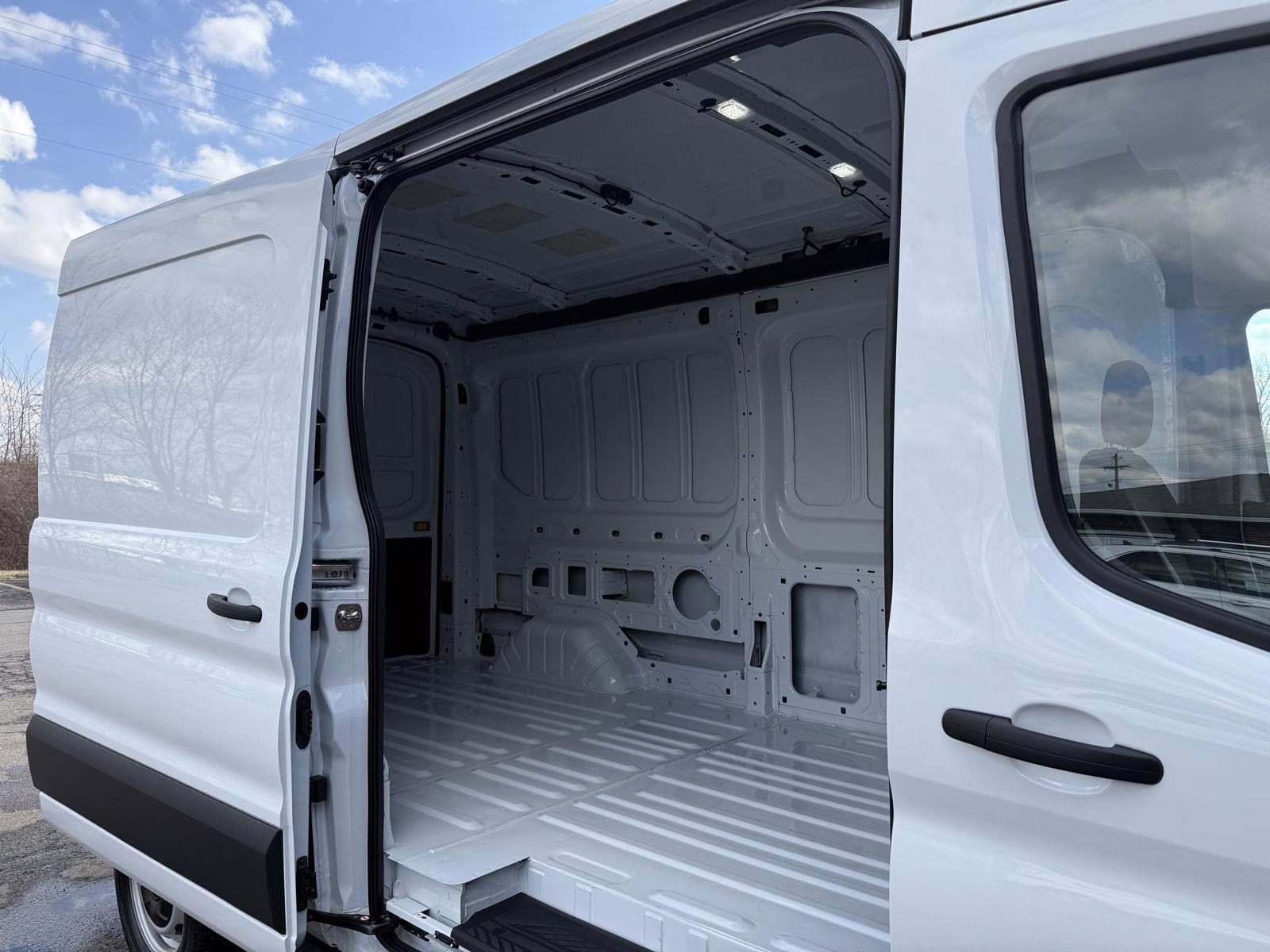 2026 Oxford White Ford Transit Cargo Van T-250 Med. Roof RWD Van