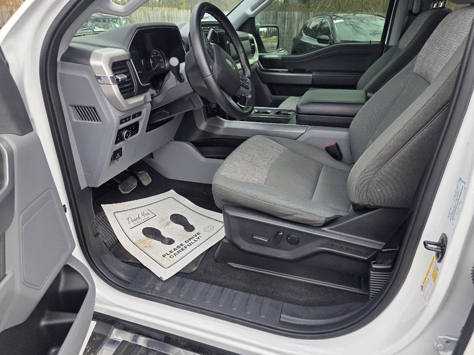 2023 Oxford White Ford F-150 XLT 4X4 Truck