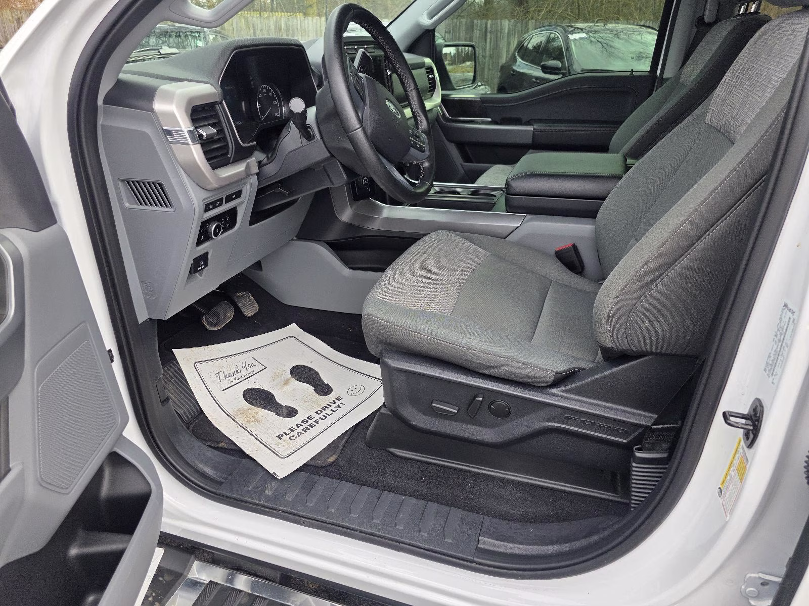 2023 Oxford White Ford F-150 XLT 4X4 Truck
