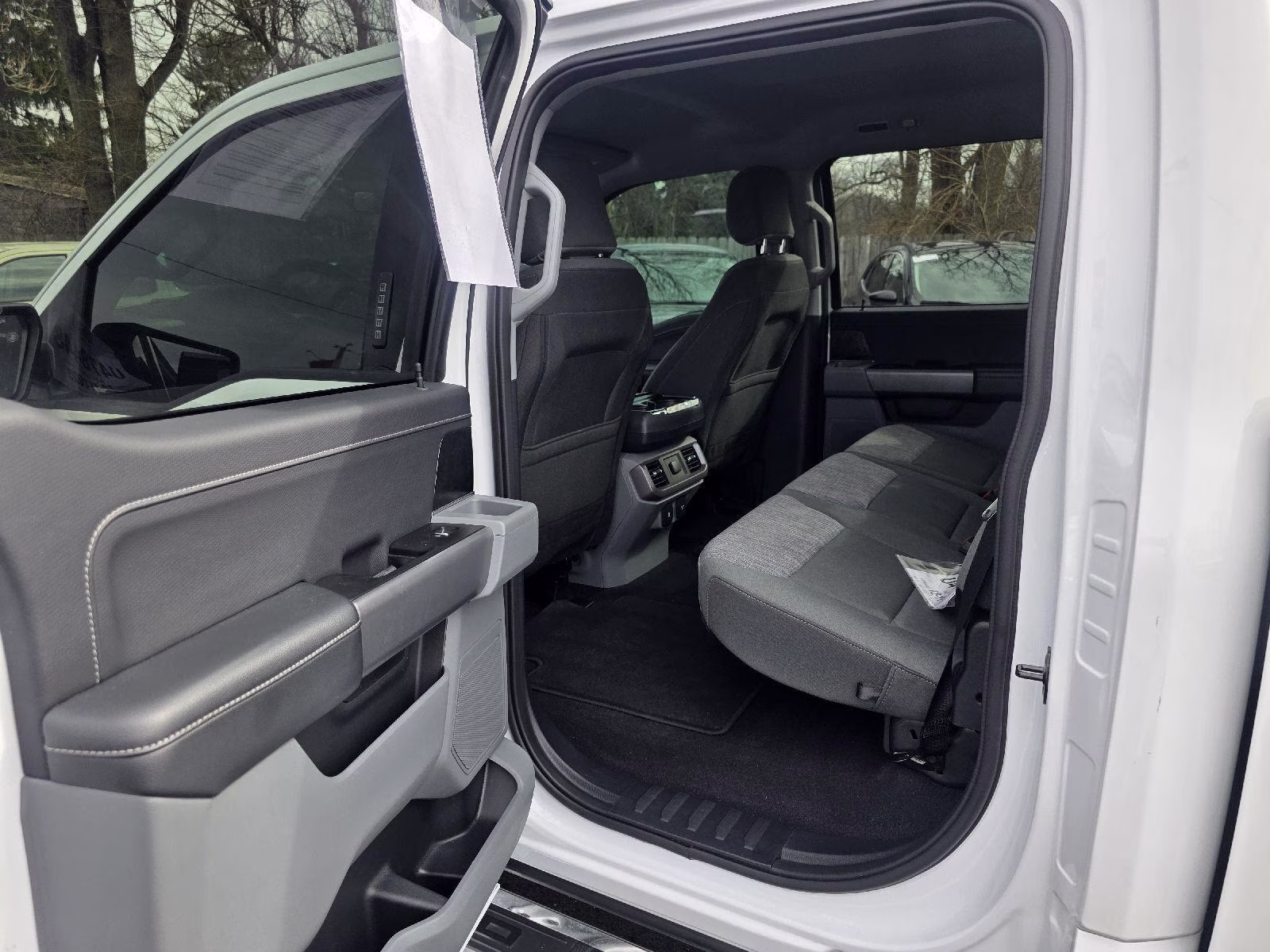 2023 Oxford White Ford F-150 XLT 4X4 Truck