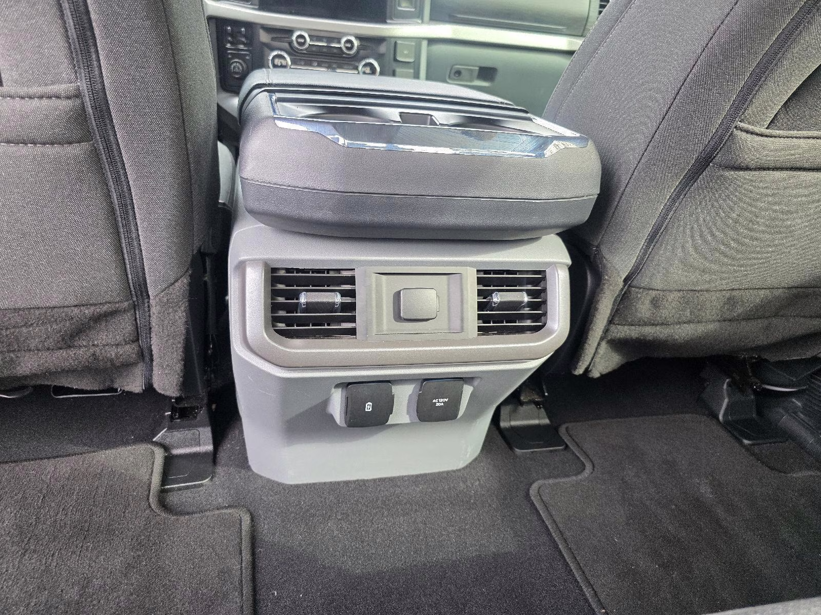 2023 Oxford White Ford F-150 XLT 4X4 Truck