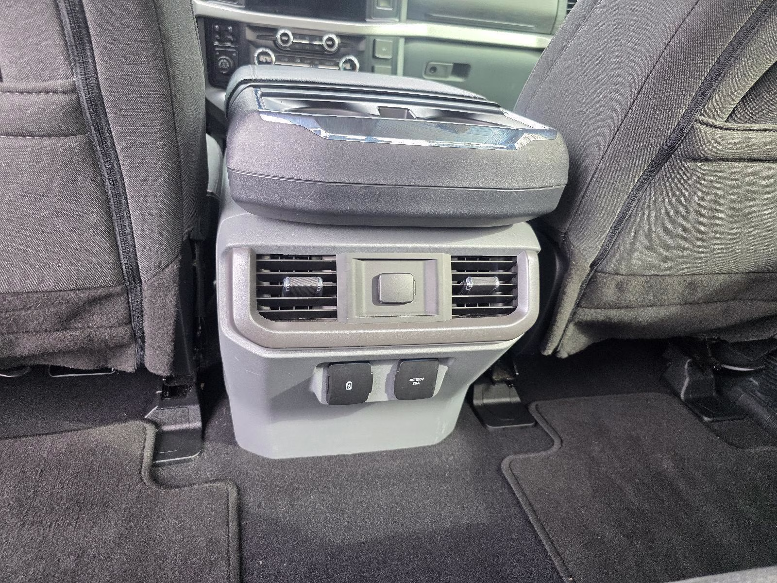 2023 Oxford White Ford F-150 XLT 4X4 Truck