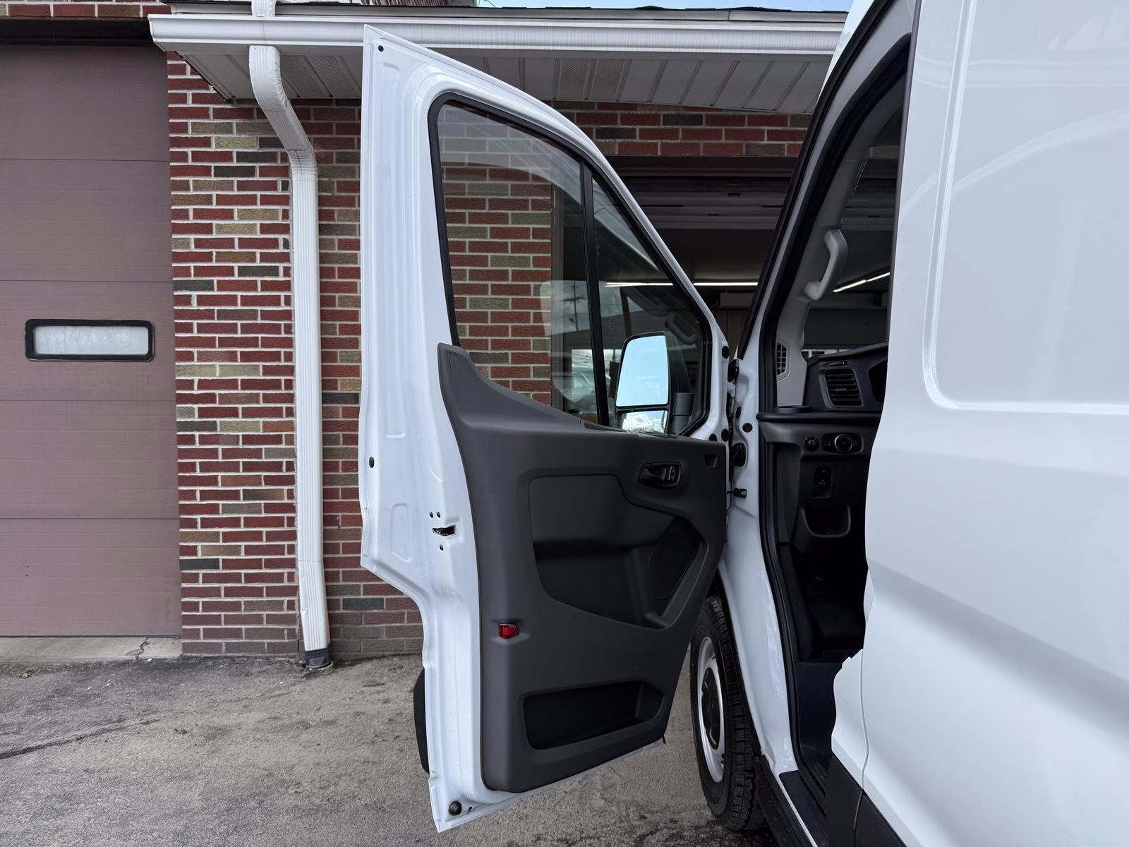 2026 Oxford White Ford Transit Cargo Van T-250 Med. Roof RWD Van