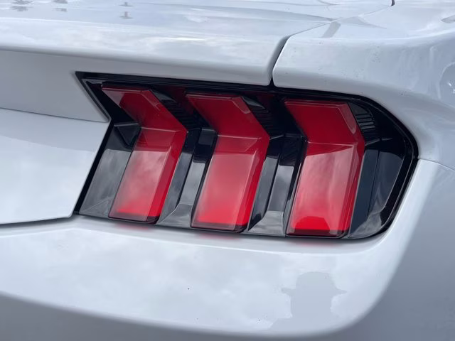 2026 Oxford White Ford Mustang GT RWD Coupe