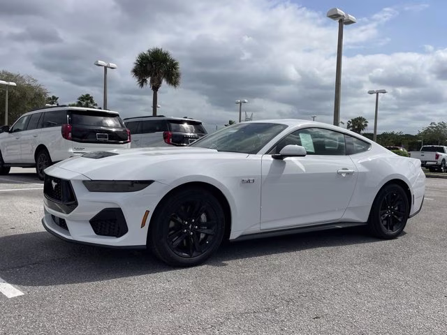 2026 Oxford White Ford Mustang GT RWD Coupe