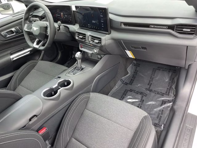 2026 Oxford White Ford Mustang GT RWD Coupe