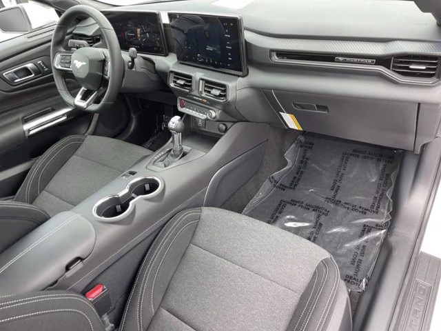 2026 Oxford White Ford Mustang GT RWD Coupe