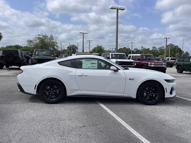 2026 Oxford White Ford Mustang GT RWD Coupe