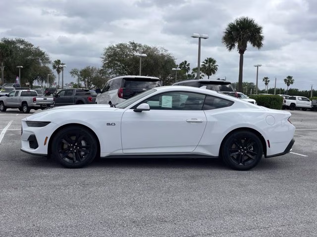 2026 Oxford White Ford Mustang GT RWD Coupe
