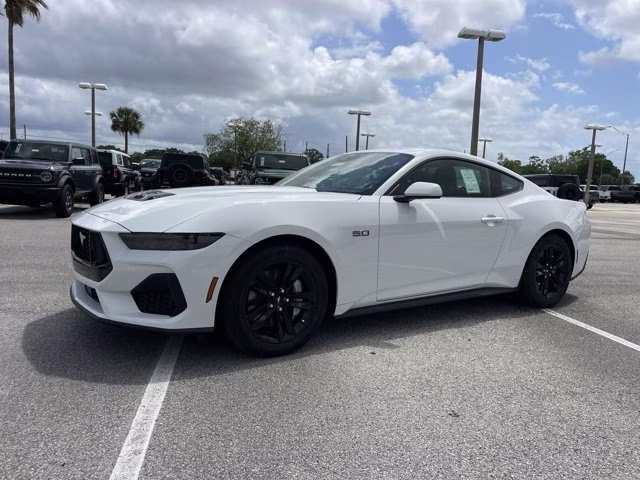 2026 Oxford White Ford Mustang GT RWD Coupe