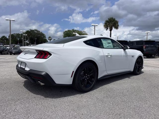 2026 Oxford White Ford Mustang GT RWD Coupe