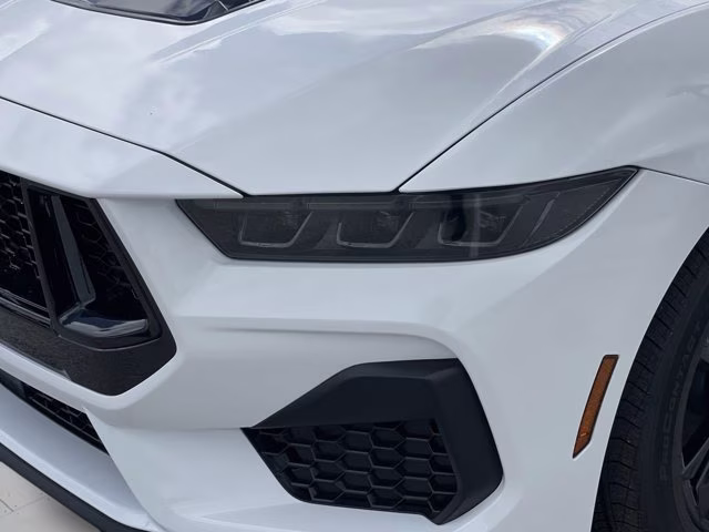 2026 Oxford White Ford Mustang GT RWD Coupe