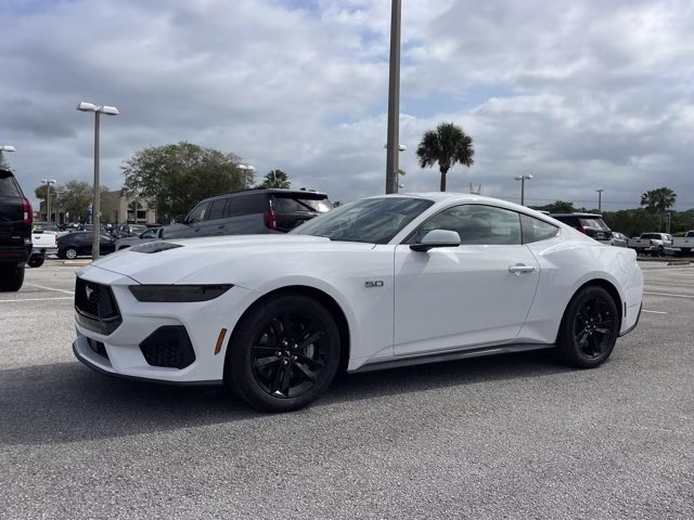 2026 Oxford White Ford Mustang GT RWD Coupe