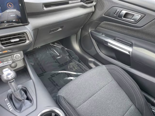 2026 Oxford White Ford Mustang GT RWD Coupe