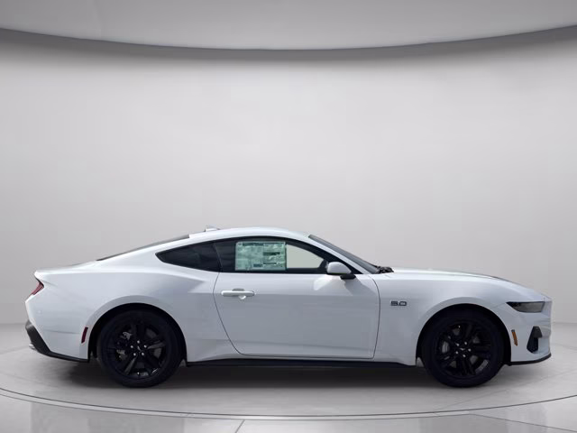 2026 Oxford White Ford Mustang GT RWD Coupe
