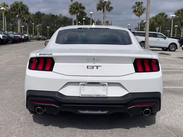 2026 Oxford White Ford Mustang GT RWD Coupe