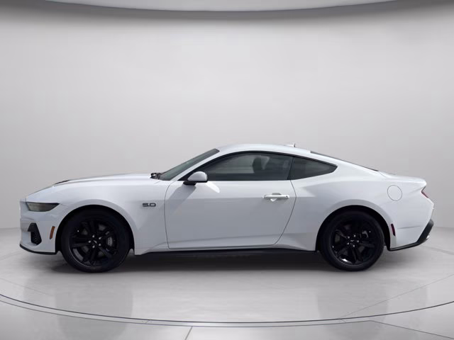 2026 Oxford White Ford Mustang GT RWD Coupe