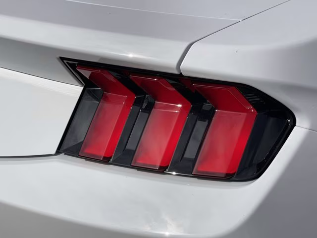 2026 Oxford White Ford Mustang GT RWD Coupe