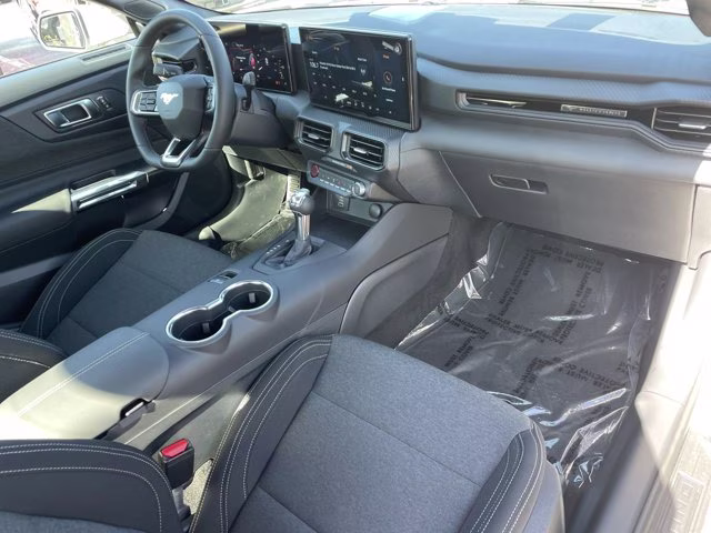 2026 Oxford White Ford Mustang GT RWD Coupe