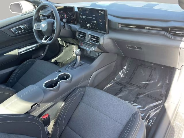 2026 Oxford White Ford Mustang GT RWD Coupe