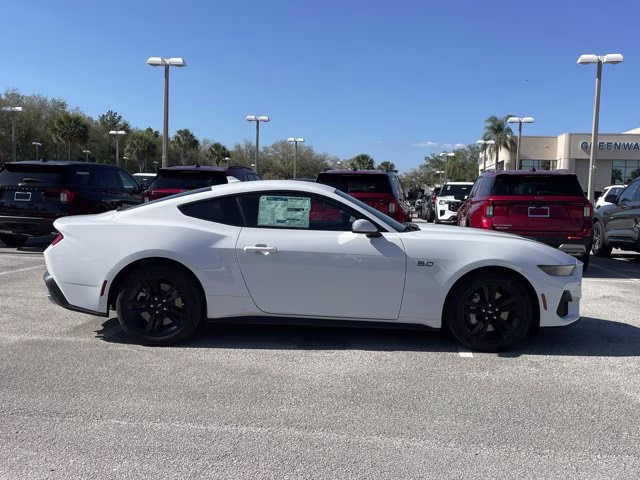 2026 Oxford White Ford Mustang GT RWD Coupe
