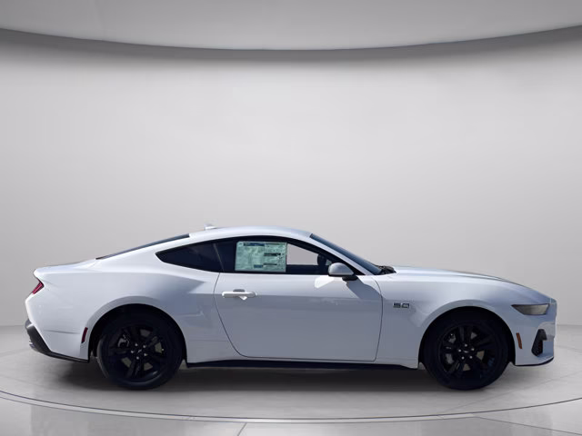 2026 Oxford White Ford Mustang GT RWD Coupe