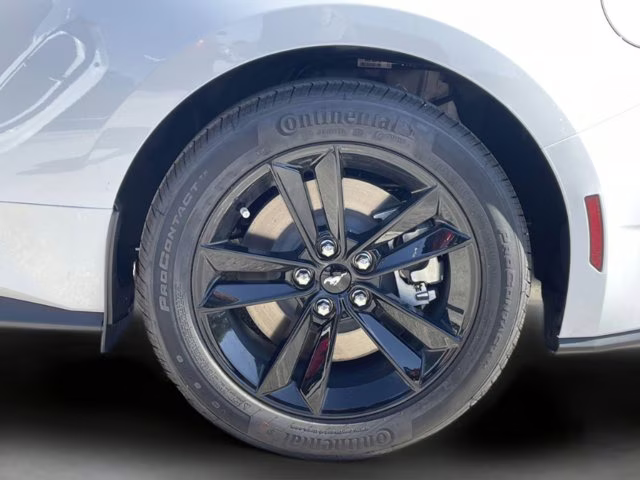 2026 Oxford White Ford Mustang GT RWD Coupe