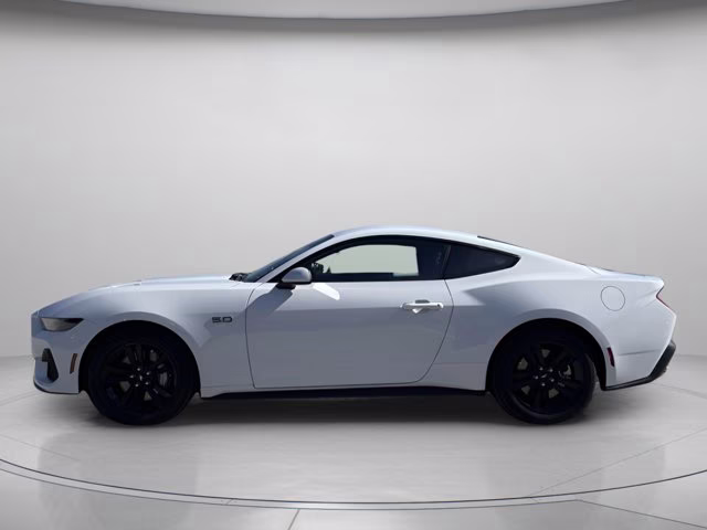 2026 Oxford White Ford Mustang GT RWD Coupe