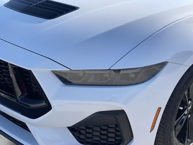 2026 Oxford White Ford Mustang GT RWD Coupe