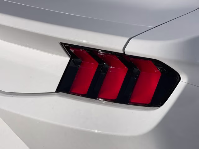 2026 Oxford White Ford Mustang GT RWD Coupe