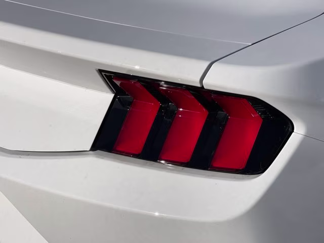 2026 Oxford White Ford Mustang GT RWD Coupe