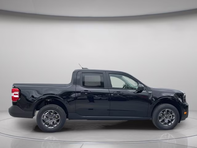 2026 Shadow Black Ford Maverick XLT FWD Truck