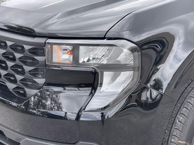 2026 Shadow Black Ford Maverick XLT FWD Truck