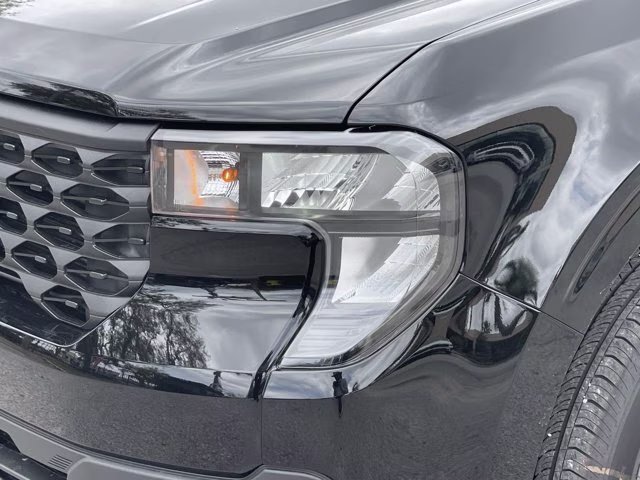 2026 Shadow Black Ford Maverick XLT FWD Truck