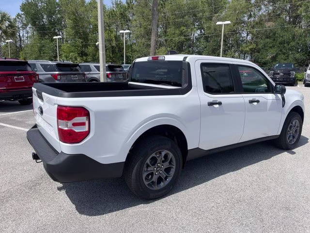 2026 Oxford White Ford Maverick XLT FWD Truck