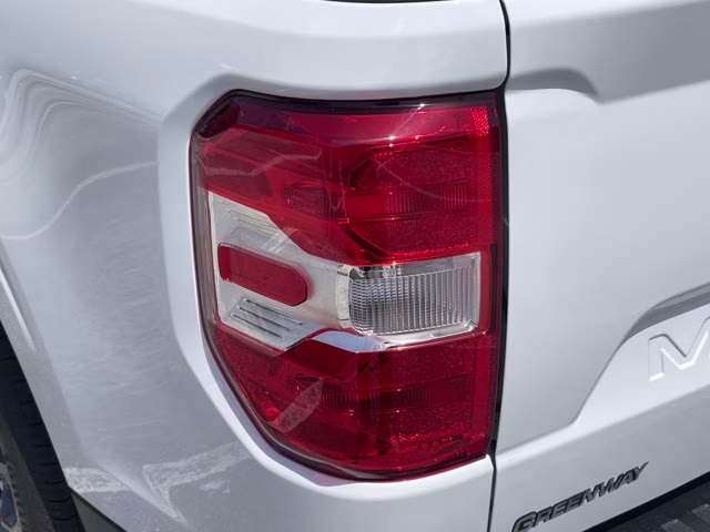 2026 Oxford White Ford Maverick XLT FWD Truck