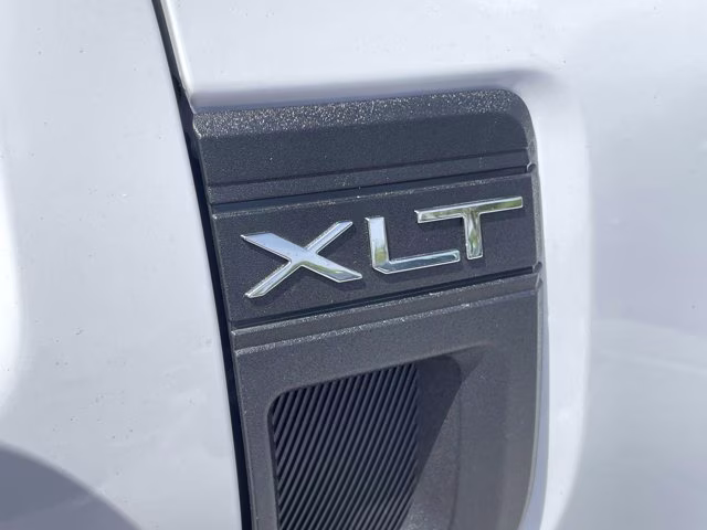 2026 Oxford White Ford Maverick XLT FWD Truck