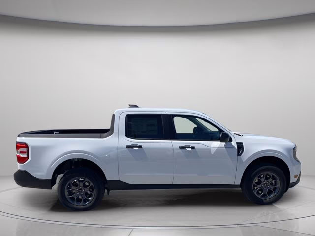 2026 Oxford White Ford Maverick XLT FWD Truck