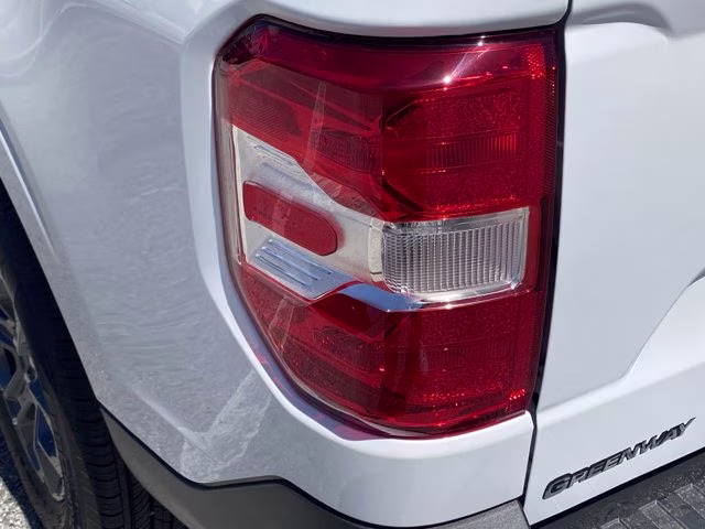 2026 Oxford White Ford Maverick XLT FWD Truck
